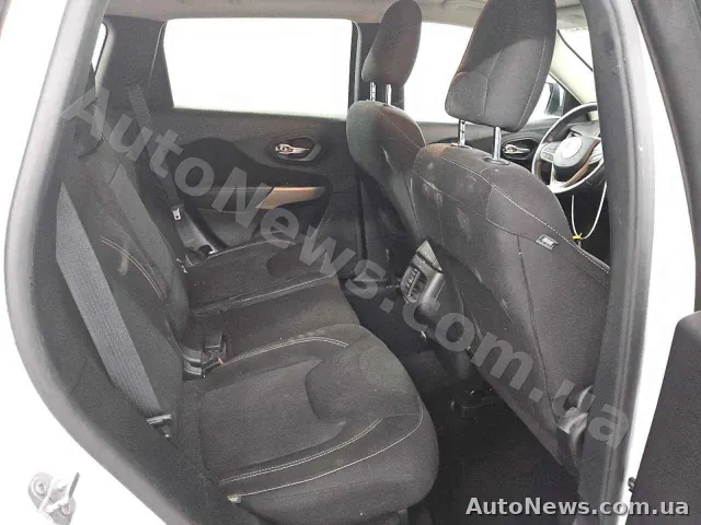 2017 Jeep Grand Cher, VIN 1C4PJLCB0HD214646, держномер СА8317КО — фото 11 (copart)