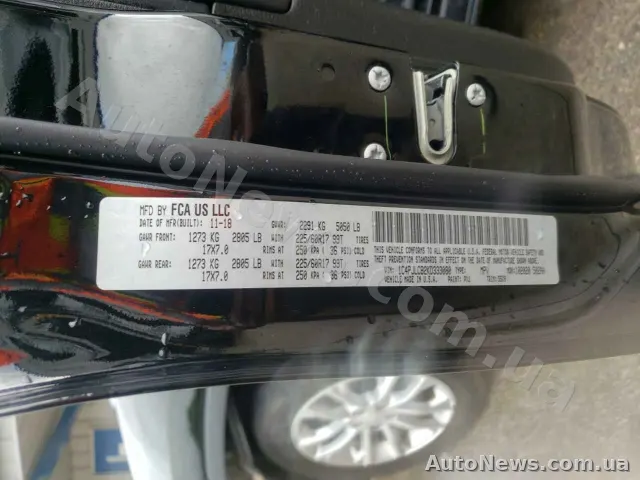 2018 Jeep Cherokee, VIN 1C4PJLCB2KD333080, nr rej. СА4689ІО — zdjęcie 10 (copart)