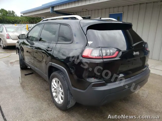 2018 Jeep Cherokee, VIN 1C4PJLCB2KD333080, nr rej. СА4689ІО — zdjęcie 3 (copart)