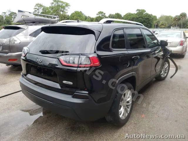 2018 Jeep Cherokee, VIN 1C4PJLCB2KD333080, nr rej. СА4689ІО — zdjęcie 4 (copart)