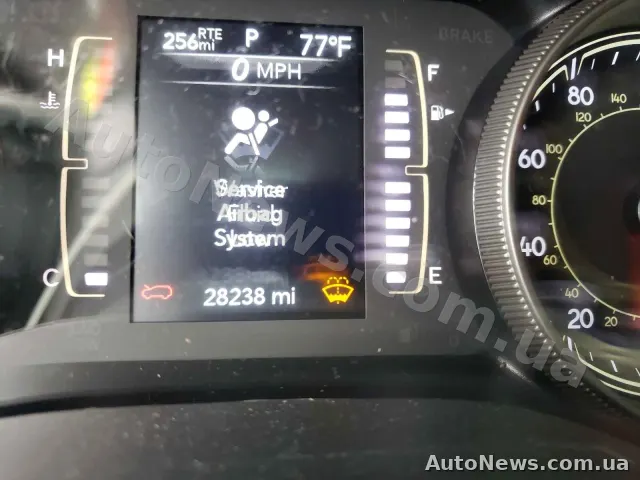 2018 Jeep Cherokee, VIN 1C4PJLCB2KD333080, nr rej. СА4689ІО — zdjęcie 8 (copart)