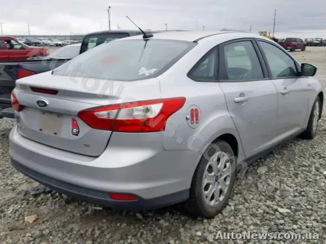 2011 Ford Focus SE, VIN 1FAHP3F27CL197895, nr rej. АЕ5214ТМ — zdjęcie 4 (copart)