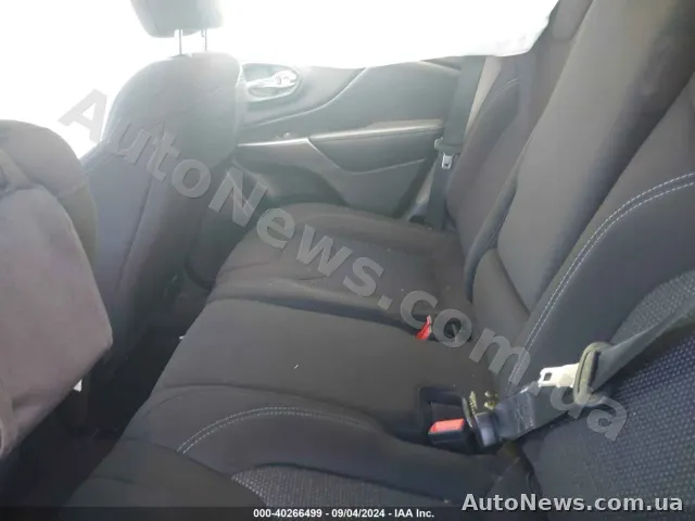 2020 Jeep Cherokee — фото 8 (iaai)