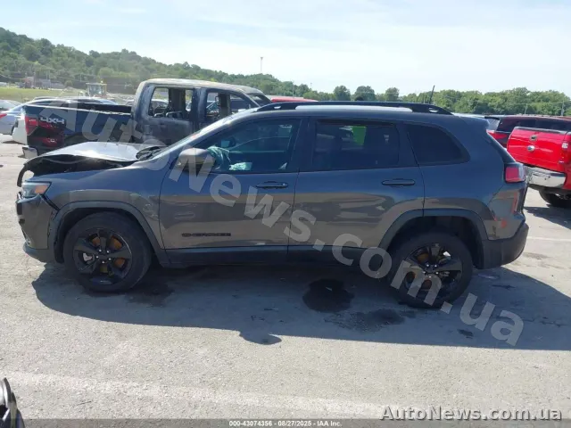 2019 Jeep Cherokee, VIN 1C4PJLLB0KD458076, nr rej. СВ4559ЕХ — zdjęcie 30 (iaai)