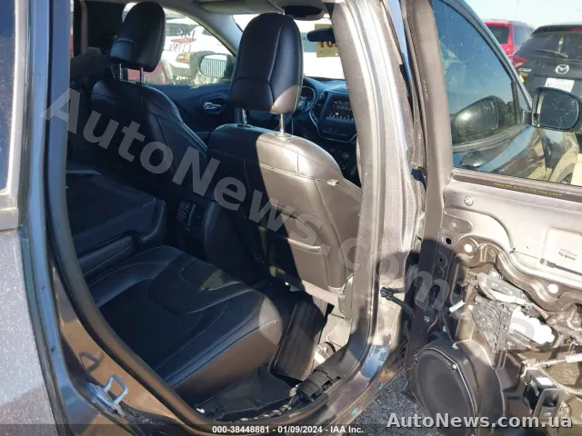 2019 Jeep Cherokee, VIN 1C4PJLLB0KD458076, nr rej. СВ4559ЕХ — zdjęcie 8 (iaai)