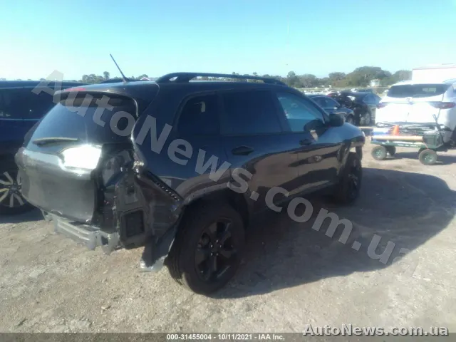 2017 Jeep Cherokee — фото 4 (iaai)