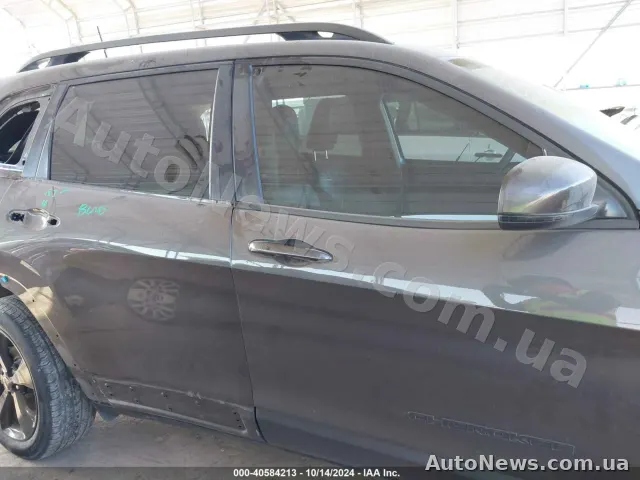 2021 Jeep Cherokee — фото 13 (iaai)