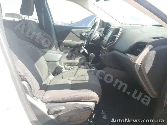2015 Jeep Cherokee — photo 5 (copart)