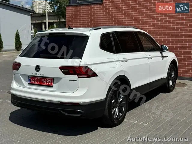 2022 Volkswagen Tiguan, VIN 3VV2B7AX8NM035088 — фото 11 (autoria)