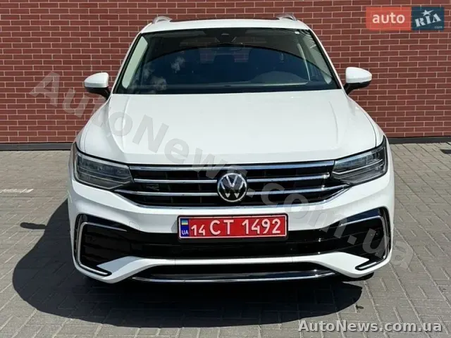 2022 Volkswagen Tiguan, VIN 3VV2B7AX8NM035088 — фото 2 (autoria)