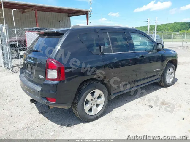 2016 Jeep Compass — zdjęcie 4 (iaai)