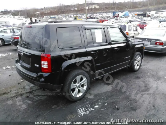 2013 Jeep Patriot, VIN 1C4NJRFB8ED588360, nr rej. АА5775ВР — zdjęcie 4 (iaai)