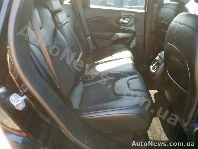 2019 Jeep Cherokee L — фото 6 (copart)