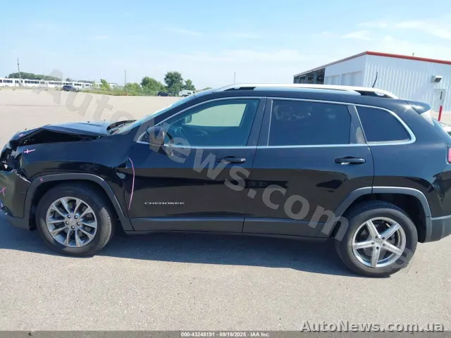 2019 Jeep Cherokee — фото 14 (iaai)