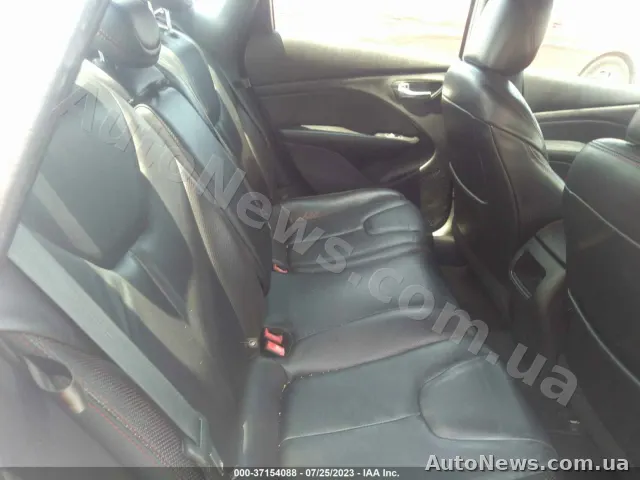 2015 Dodge Dart — photo 8 (iaai)