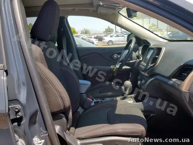2017 Jeep Cherokee L — фото 5 (copart)