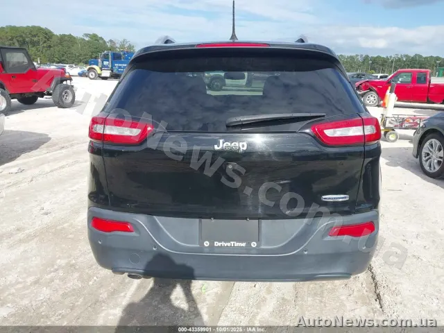 2017 Jeep Cherokee, VIN 1C4PJLCB4JD595102, госномер КА8220ТА — фото 16 (iaai)