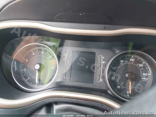 2017 Jeep Cherokee, VIN 1C4PJLCB4JD595102, госномер КА8220ТА — фото 7 (iaai)