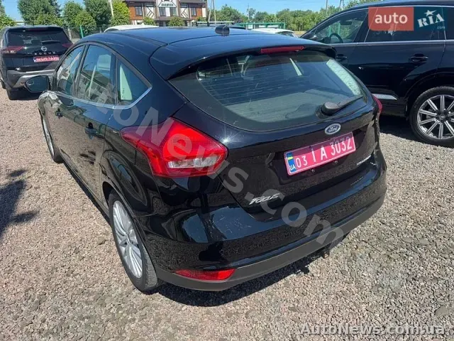 2018 Ford Focus, VIN 1FADP3N2XJL273199 — фото 10 (autoria)
