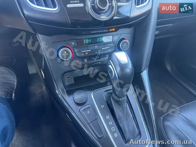 2018 Ford Focus, VIN 1FADP3N2XJL273199 — фото 20 (autoria)