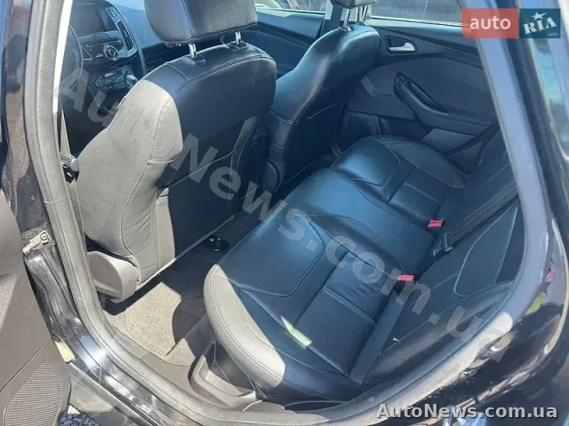 2018 Ford Focus, VIN 1FADP3N2XJL273199 — фото 38 (autoria)