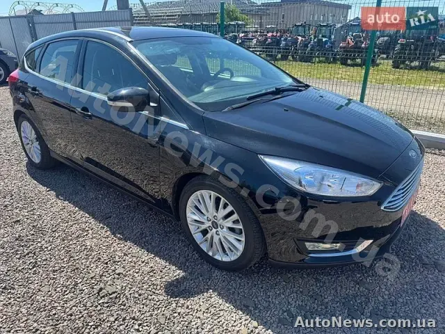 2018 Ford Focus, VIN 1FADP3N2XJL273199 — фото 4 (autoria)