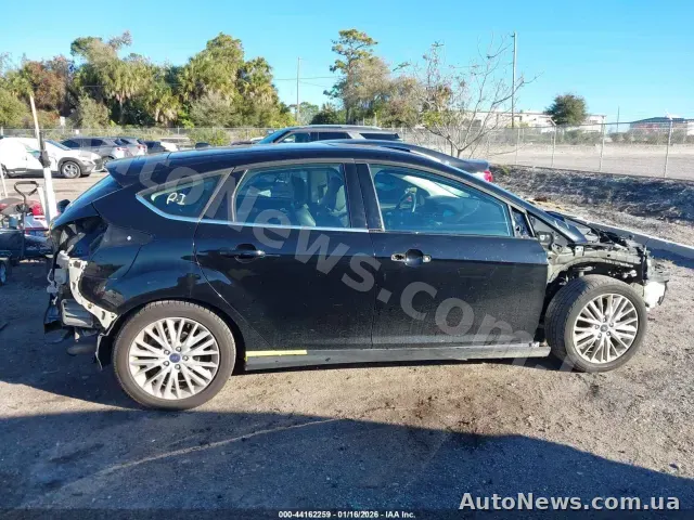 2018 Ford Focus, VIN 1FADP3N2XJL273199 — фото 13 (iaai)