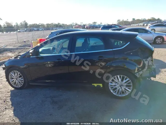 2018 Ford Focus, VIN 1FADP3N2XJL273199 — фото 14 (iaai)
