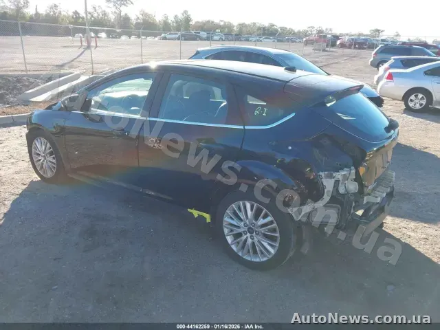 2018 Ford Focus, VIN 1FADP3N2XJL273199 — фото 3 (iaai)