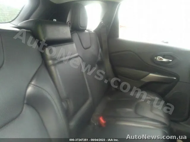 2018 Jeep Cherokee, VIN 1C4PJLDB9KD243424, госномер ВМ2917ЕІ — фото 8 (iaai)