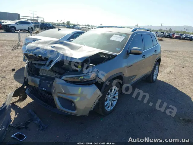 2019 Jeep Cherokee — zdjęcie 2 (iaai)