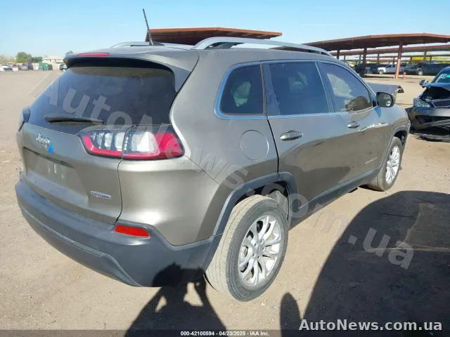 2019 Jeep Cherokee — zdjęcie 4 (iaai)