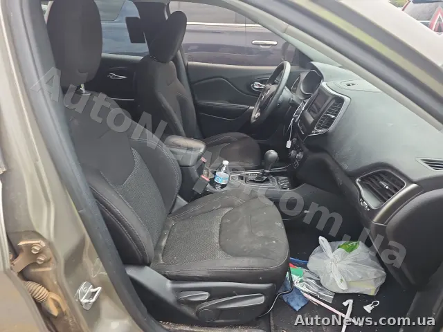 2019 Jeep Cherokee — zdjęcie 2 (manheim)