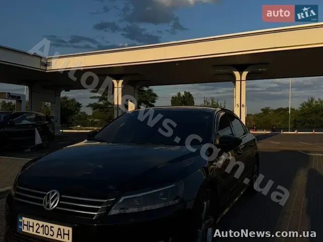2012 Volkswagen Passat, VIN 1VWBH7A32CC098497, госномер НН2105АН — фото 3 (autoria)