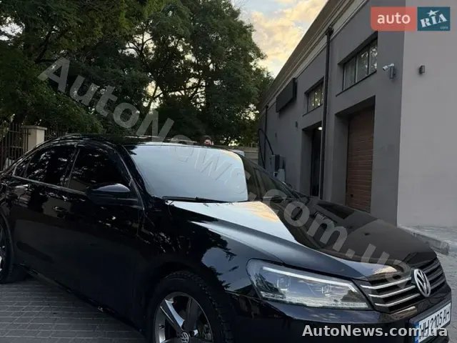 2012 Volkswagen Passat, VIN 1VWBH7A32CC098497, госномер НН2105АН — фото 5 (autoria)