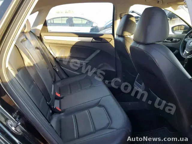 2012 Volkswagen Passat, VIN 1VWBH7A32CC098497, госномер НН2105АН — фото 6 (copart)