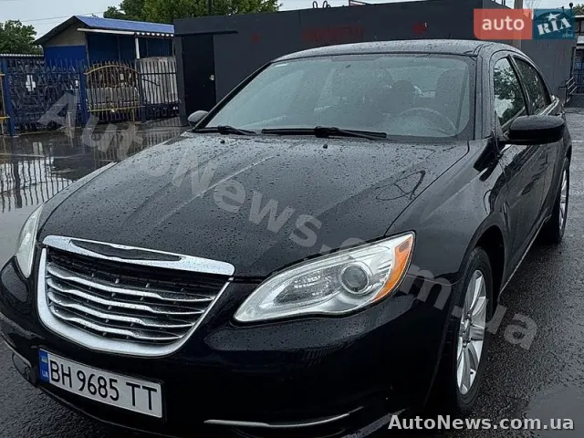 2012 Chrysler 200 Tourin, VIN 1C3CCBBB7DN539386, plate ВН9685ТТ — photo 2 (autoria)