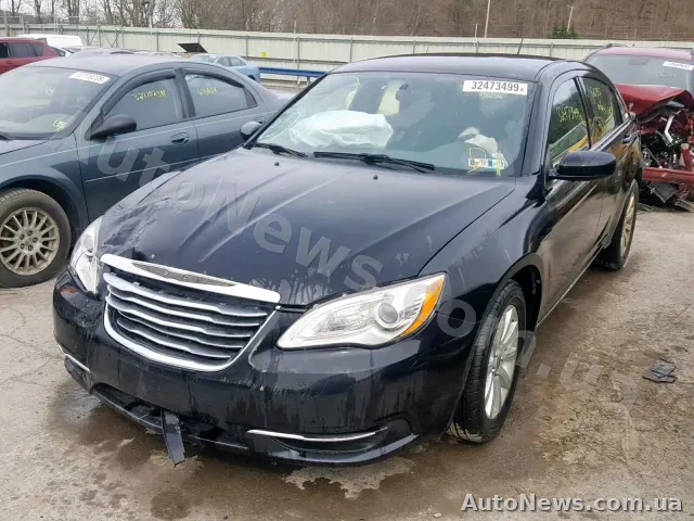 2012 Chrysler 200 Tourin, VIN 1C3CCBBB7DN539386, plate ВН9685ТТ — photo 2 (copart)