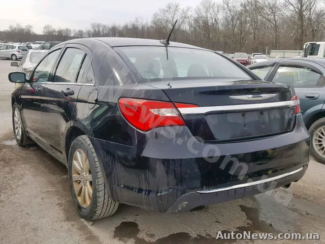 2012 Chrysler 200 Tourin, VIN 1C3CCBBB7DN539386, plate ВН9685ТТ — photo 3 (copart)