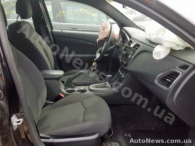 2012 Chrysler 200 Tourin, VIN 1C3CCBBB7DN539386, plate ВН9685ТТ — photo 5 (copart)