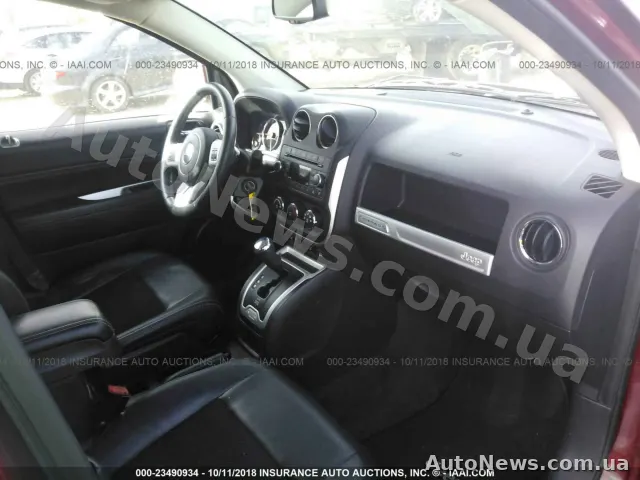 2016 Jeep Compass — photo 5 (iaai)