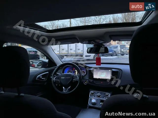 2014 Chrysler 200 — zdjęcie 10 (autoria)