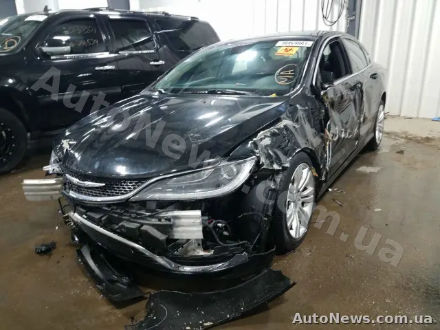 2015 Chrysler 200 — zdjęcie 2 (copart)