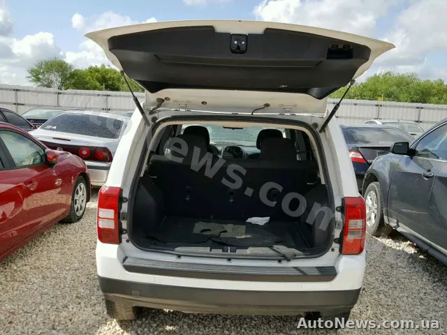 2012 Jeep Patriot Sport — фото 9 (copart)