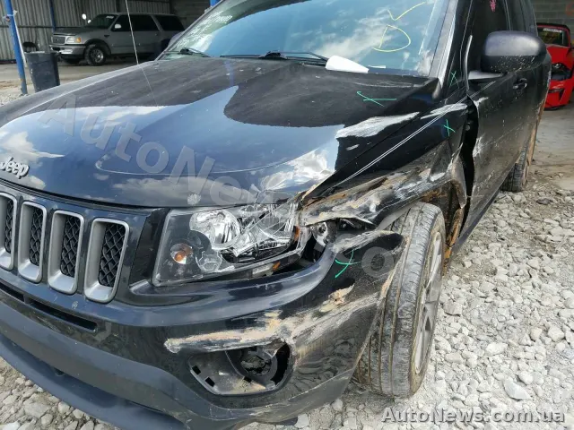 2016 Jeep Compass — zdjęcie 9 (copart)