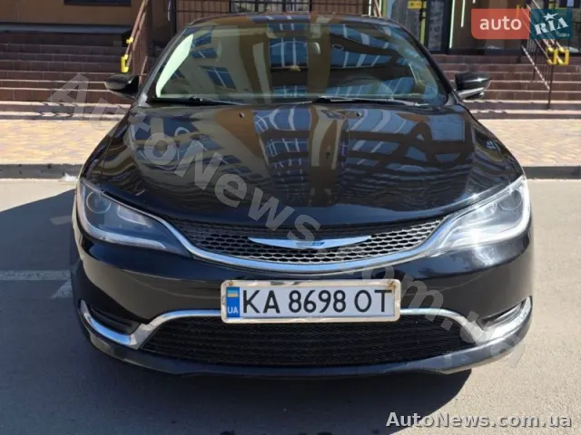 2014 Chrysler 200 — photo 2 (autoria)