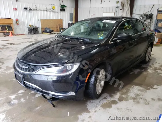 2015 Chrysler 200 — photo 2 (copart)