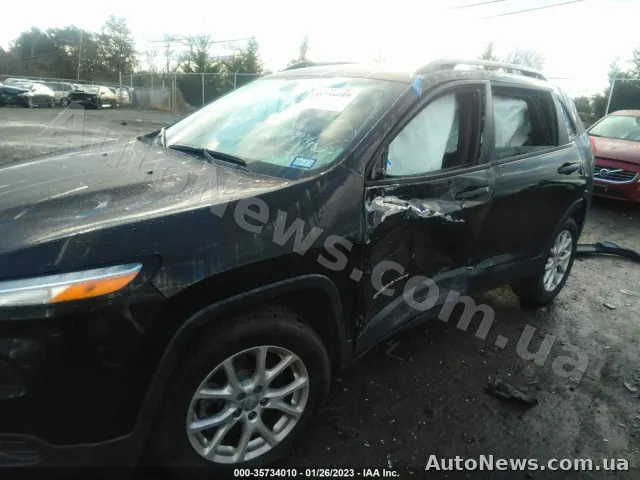 2017 Jeep Cherokee — фото 6 (iaai)