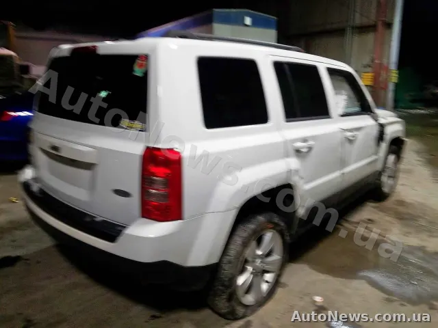 2015 Jeep Patriot LA — фото 4 (copart)