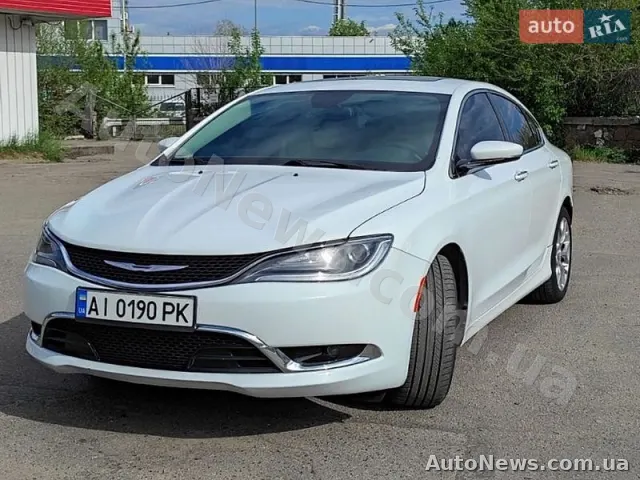 2015 Chrysler 200 — zdjęcie 3 (autoria)